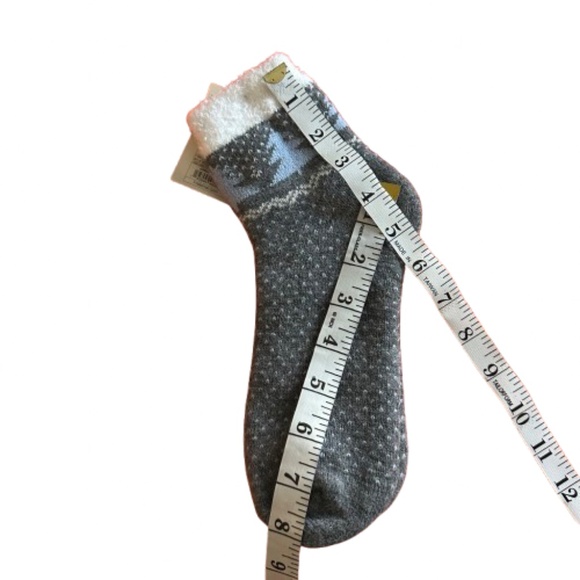 NWT a new day Women's Shoe Sz. 4-10 Gray/White/Blue Christmas Soft Cozy Socks - Picture 6 of 8